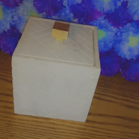 Canister - Picture 2 of 2